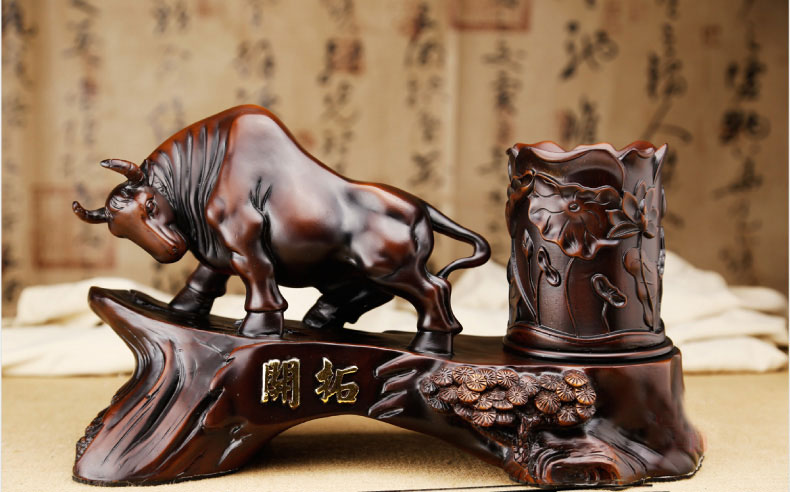 笨拙的勁牛：寓意著百業(yè)俱興，財源廣進(jìn)，蒸蒸如上